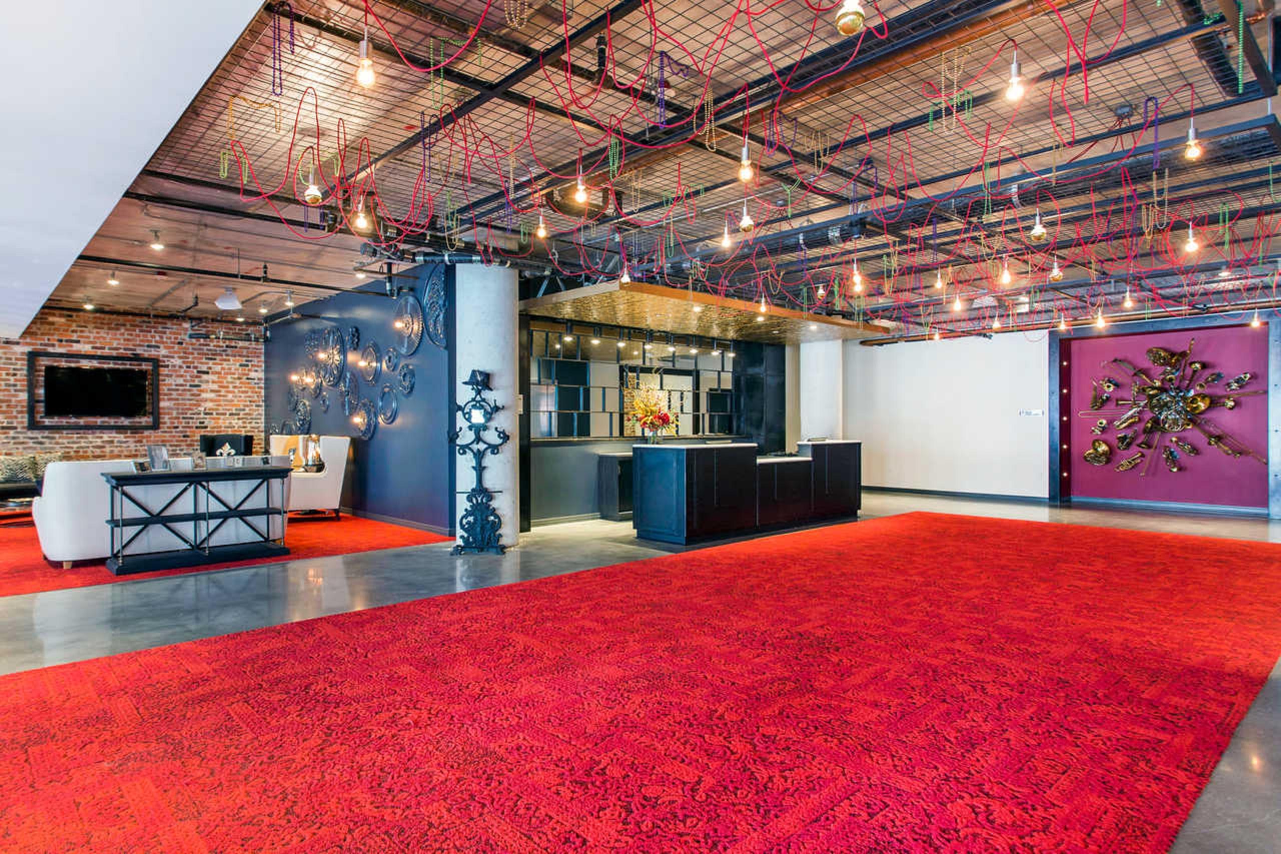 Cambria Hotel New Orleans Downtown Warehouse District Exterior photo